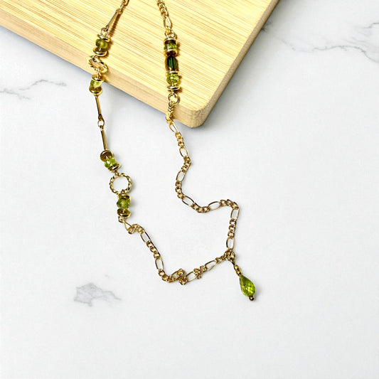 Vaidurya - Peridot gold link necklace
