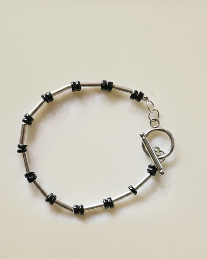 Black onyx toggle bracelet - minimal - Unisex
